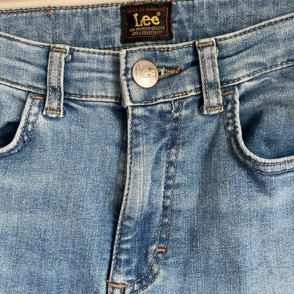 Lee heritage women’s size 2 distressed jeans - Picture 8 of 12